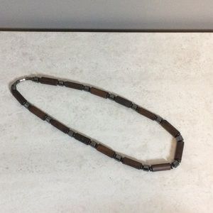 10” wood and metallic silver bead necklace